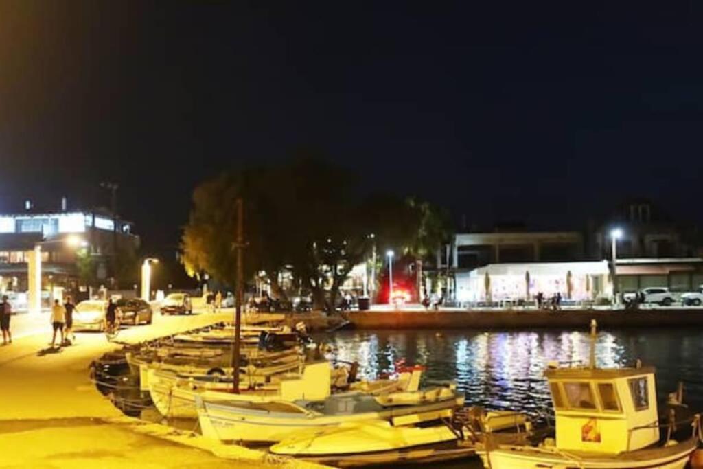 Πολυτελές Διαμέρισμα 3 Χαλκίδα-Παραλία Αυλίδος Paralia Avlidhos Buitenkant foto