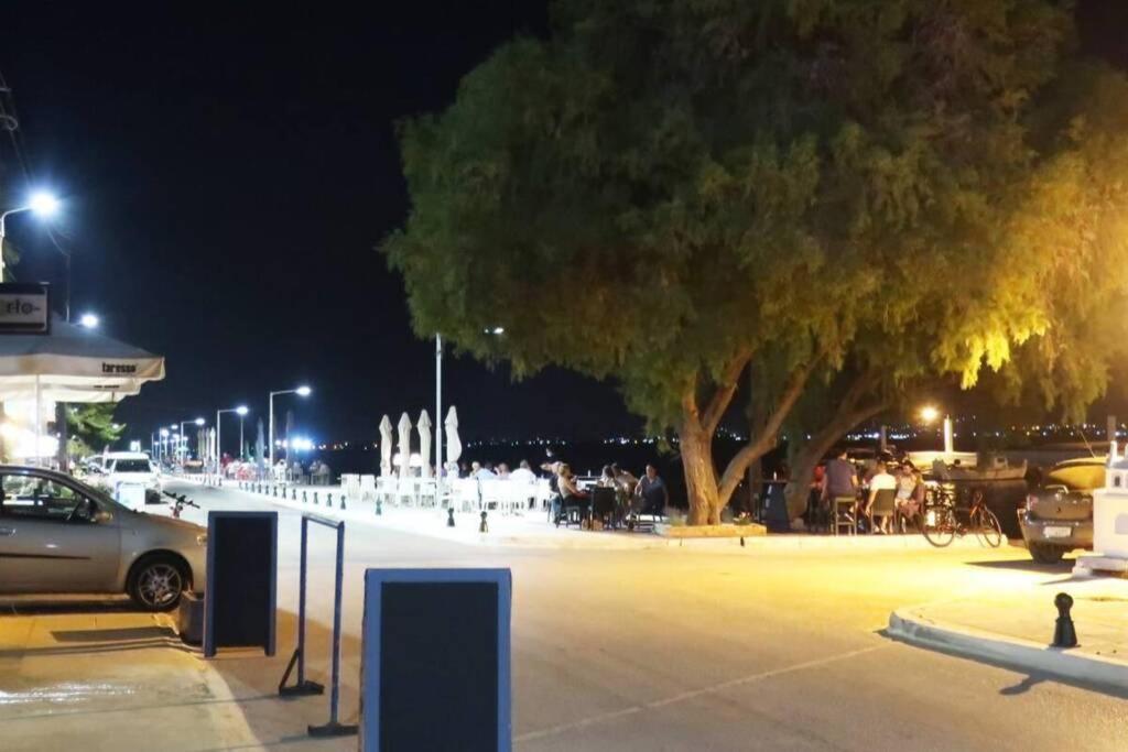 Πολυτελές Διαμέρισμα 3 Χαλκίδα-Παραλία Αυλίδος Paralia Avlidhos Buitenkant foto